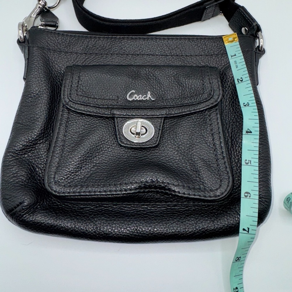 Vintage Coach Women's Swingpack Crossbody Bag S Black Turn Lock Pebbled Leather - Picture 3 of 12
